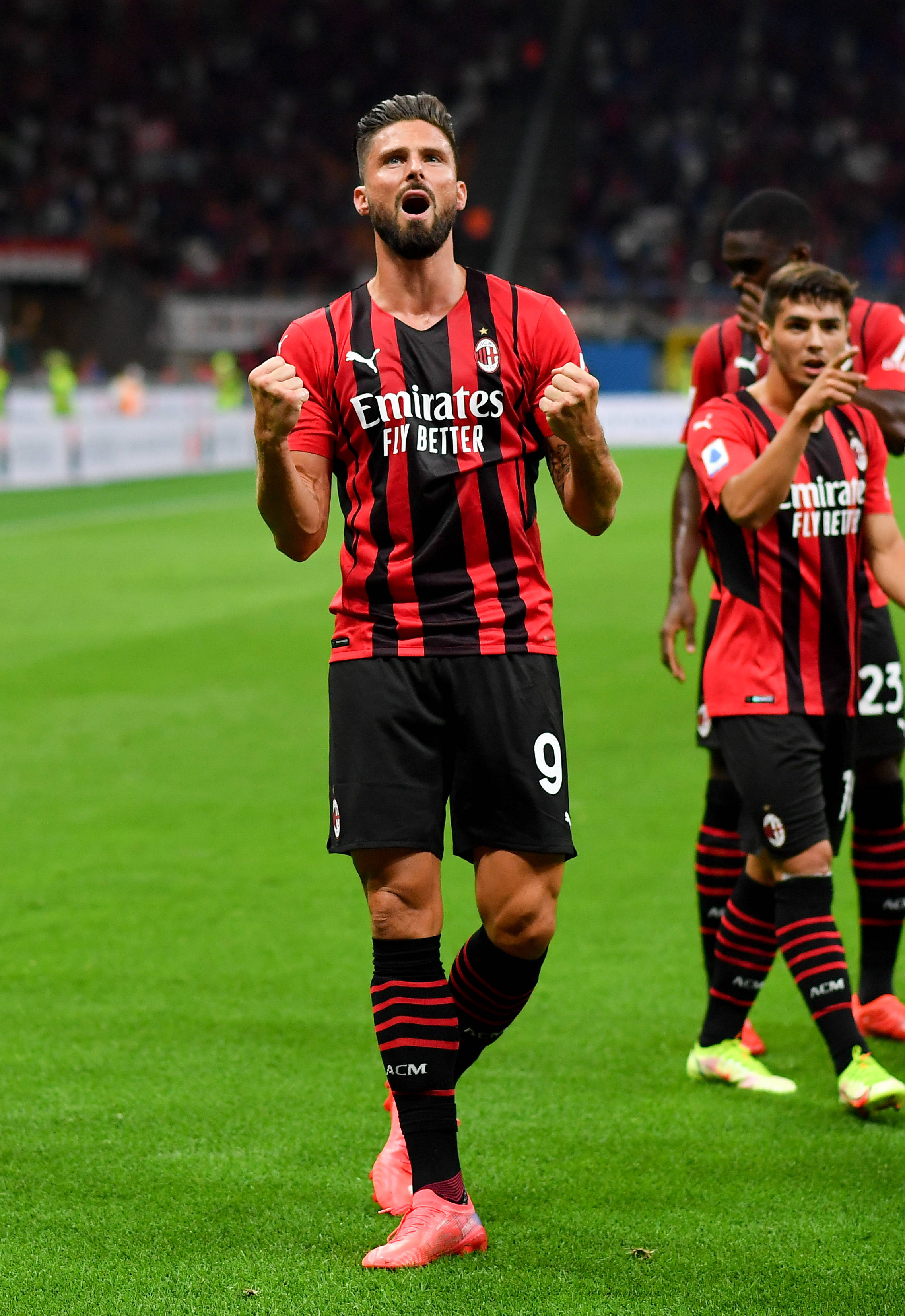 记者：切尔西前锋布罗亚接近永久转会伯恩利