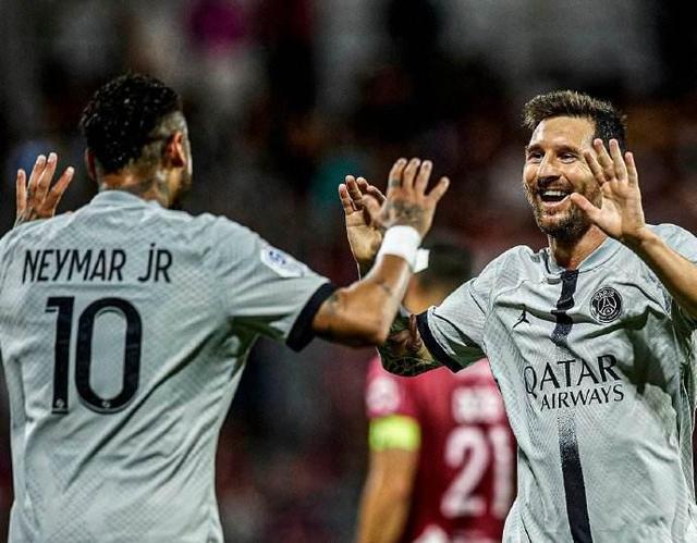 中国篮球历史新篇章！NBL合肥17分大胜CBA江苏队，易立满脸无奈