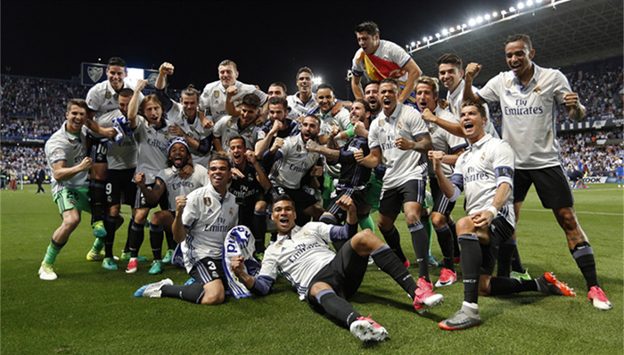 斯科尔斯、卡拉格都认为：哈白布是足球历史上最佳中场组合